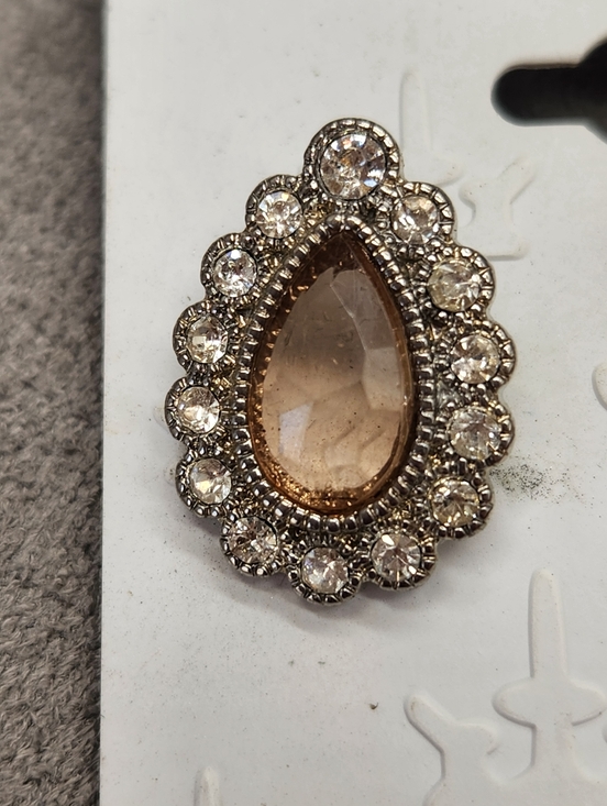 Trifari Earrings Brown Bronze Teardrop New - Picture 4 of 5